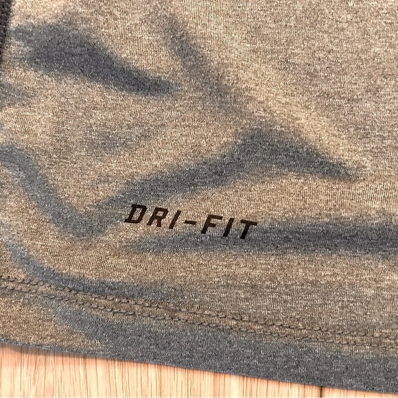 Nike Pro Combat DRI-FIT Fitted Sleeveless Top Size Large - Picture 5 of 8